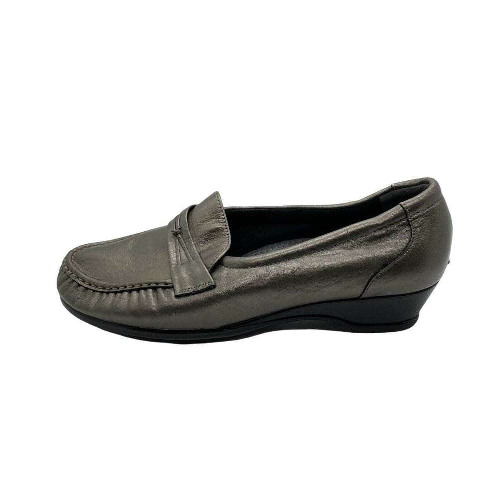SAS Tripad Comfort Womens Golden Round Toe Low Top Wedge Slip On Loafers Sz 8.5
